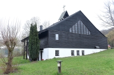 Die Lioba-Kapelle: Aussenansicht von Süd-Osten Die Lioba-Kapelle: Aussenansicht von Osten
